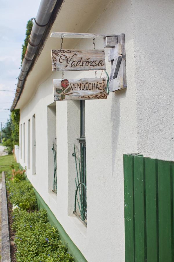 Vadrózsa Vendégház Rácalmás Exterior foto